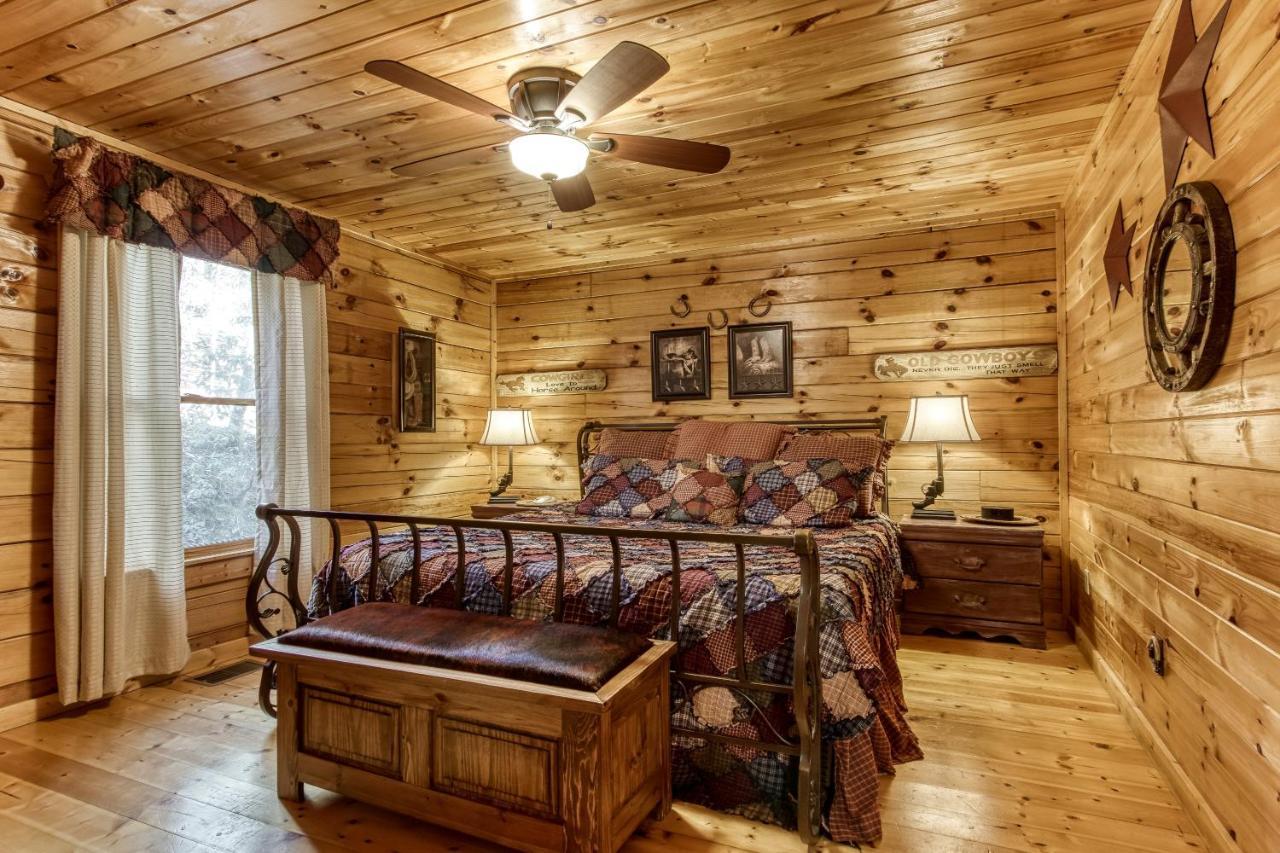 Magical Moments, Hot Tub, Wifi, 1089 Free Tickets Each Paid Day, Dollywood And More Gatlinburg Buitenkant foto