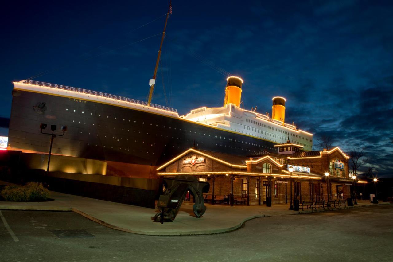 Magical Moments, Hot Tub, Wifi, 1089 Free Tickets Each Paid Day, Dollywood And More Gatlinburg Buitenkant foto